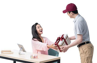 物种起源化身查尔斯：探寻生命奥秘的完美追寻之旅